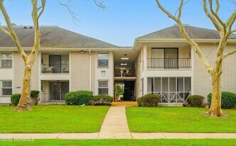 2137 8th Ave, Unit 8J in Sea Girt, NJ - Building Photo