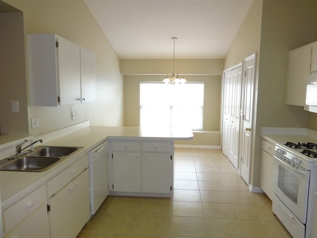 1750 Kirtley Dr in Brandon, FL - Building Photo - Building Photo
