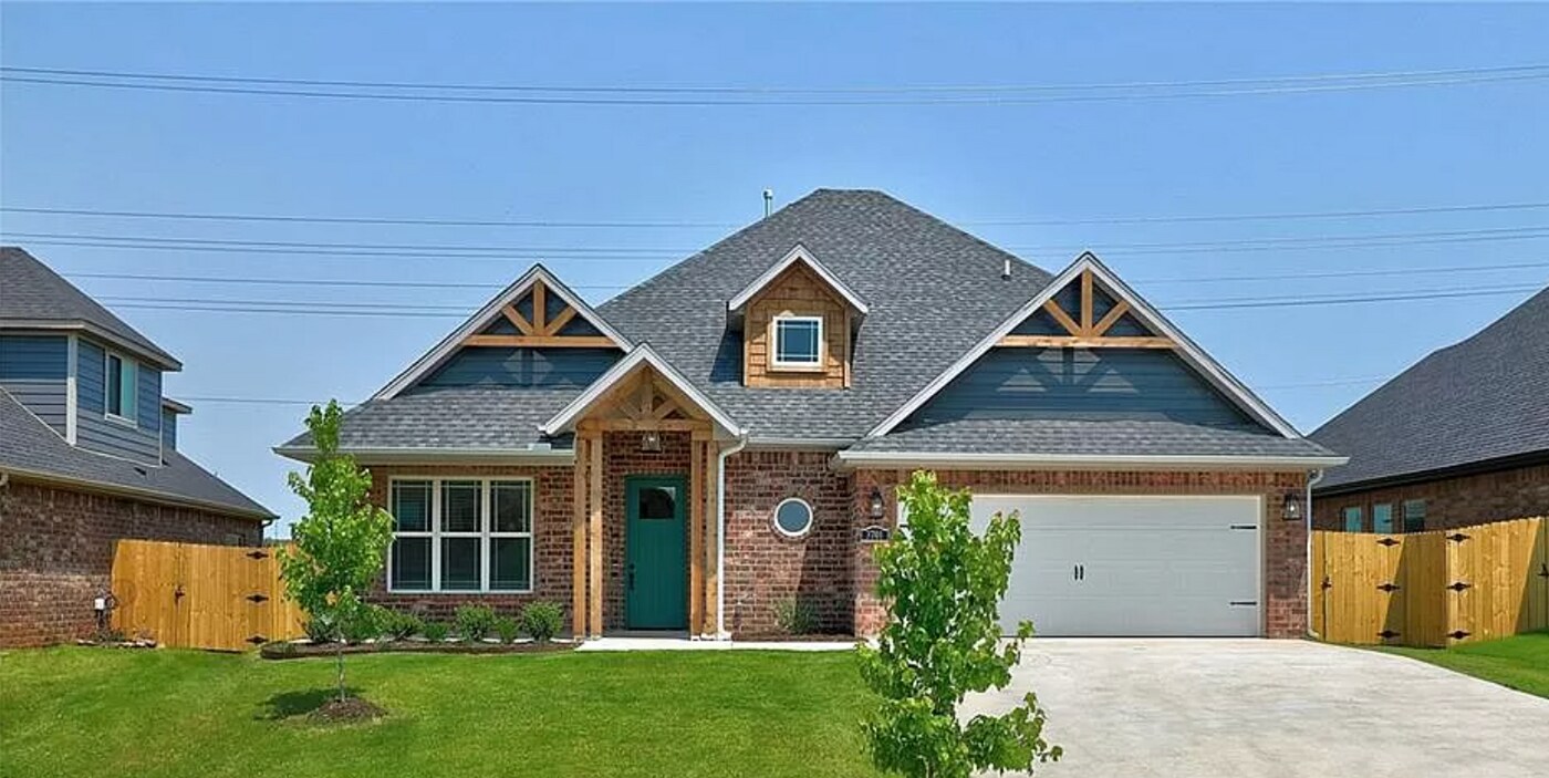 3701 SW Ryegrass Rd in Bentonville, AR - Building Photo