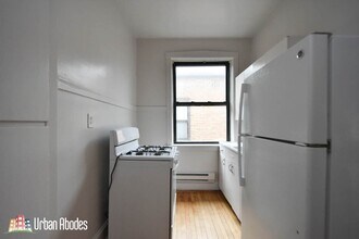 1031 Dempster St in Evanston, IL - Building Photo - Building Photo