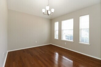 816 Beaver Creek Dr in Burleson, TX - Building Photo - Building Photo