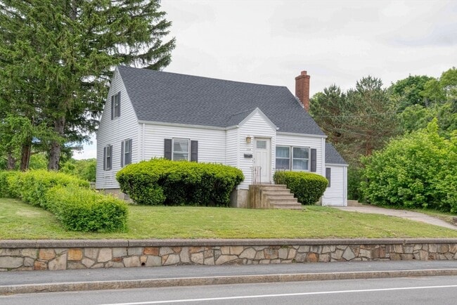 208 Green St in Weymouth, MA - Building Photo - Building Photo