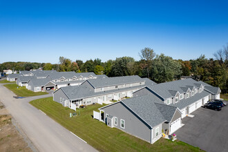 Maiden Meadows Townhomes in Greece, NY - Building Photo - Building Photo