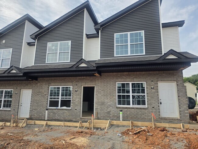 property at 870 Needmore Rd