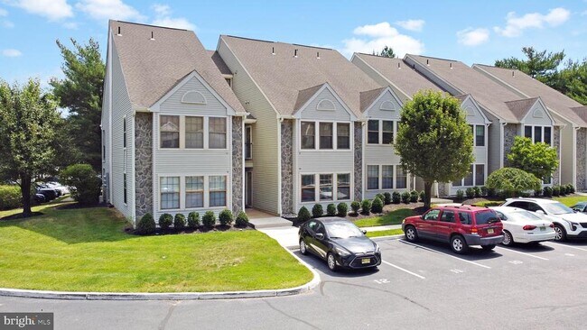 69 Bridgewater Dr in Evesham, NJ - Building Photo - Building Photo