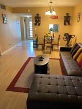606 SW Natura Blvd in Deerfield Beach, FL - Building Photo - Building Photo