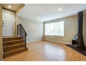 4136 Cole Ave in Dallas, TX - Building Photo - Building Photo