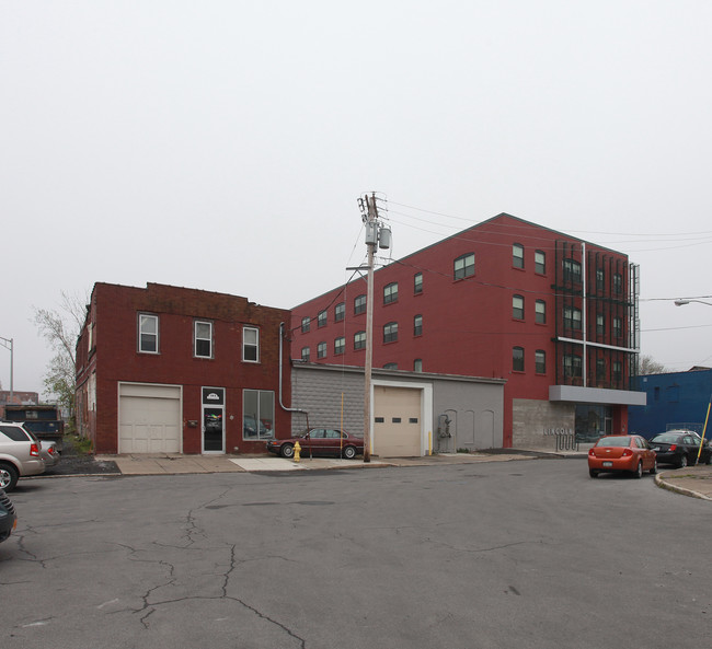 Lincoln in Syracuse, NY - Foto de edificio - Building Photo