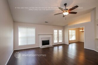 2010 Charleston Oak Cir in Lawrenceville, GA - Foto de edificio - Building Photo