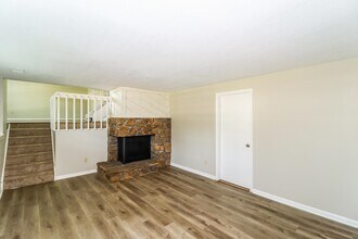 6801 Autumnhill Ln in Bartlett, TN - Building Photo - Building Photo