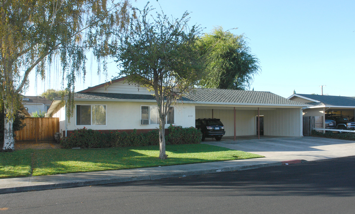 2172 Aza Dr in Santa Clara, CA - Building Photo