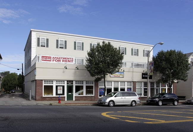 951-957 Main St in Walpole, MA - Building Photo - Primary Photo