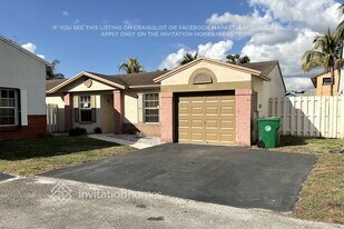 14641 N Beckley Square in Davie, FL - Building Photo