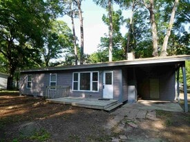 5022 Ruthenia Rd in Tallahassee, FL - Building Photo