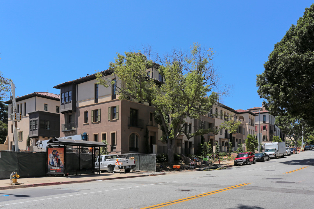 Villas & Terraces at Ambassador Gardens in Pasadena, CA - Building Photo