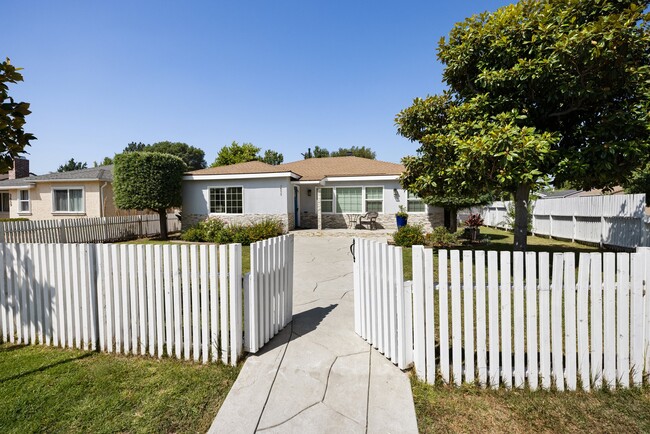 5655 Natick Ave in Van Nuys, CA - Building Photo - Building Photo