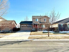 25990 E Byers Pl in Aurora, CO - Building Photo - Building Photo