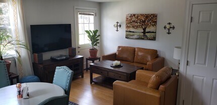 278 Valley View Road in Malvern, PA - Foto de edificio - Building Photo