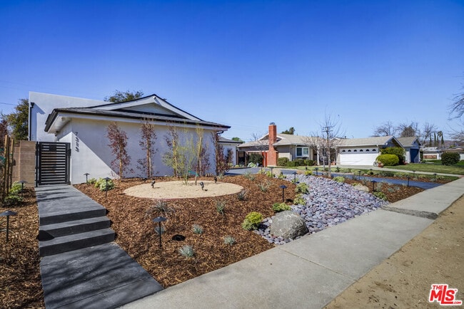7313 Kentland Ave in Los Angeles, CA - Building Photo - Building Photo