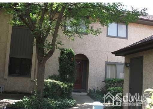 42 Ashford Dr in Plainsboro, NJ - Building Photo