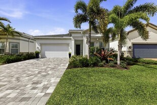 10332 Northbrook Cir in Palm Beach Gardens, FL - Building Photo
