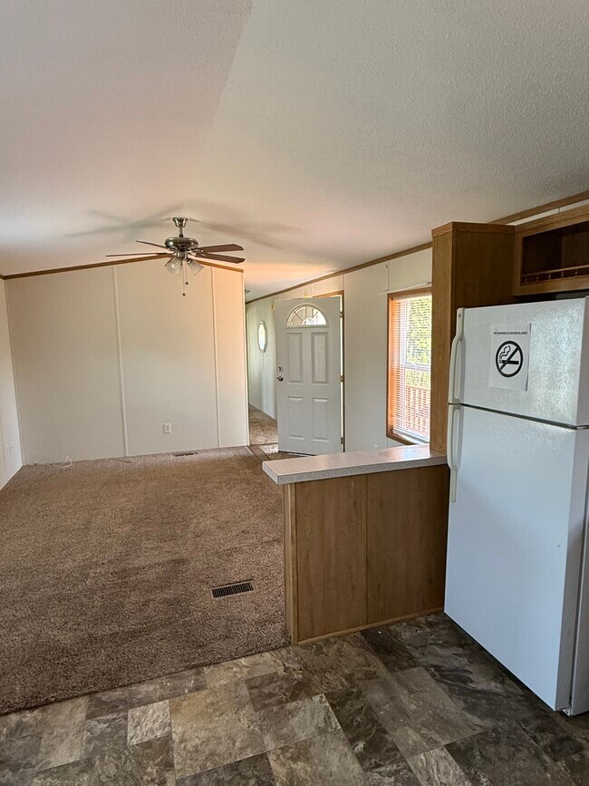 22 Clayton Dr in Clifton Park, NY - Building Photo - Building Photo