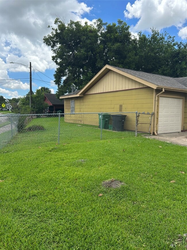 property at 1407 Silverdale St