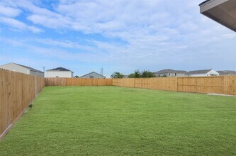 327 Rd 5840 in Cleveland, TX - Building Photo - Building Photo