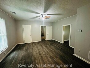 3578 Hazelwood Ave in Memphis, TN - Building Photo - Building Photo