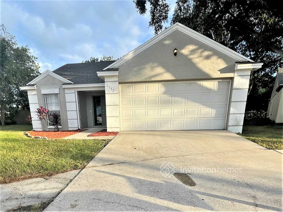 6132 Morningview Dr in Lakeland, FL - Foto de edificio