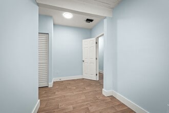 48 Kirk Rd in Jacksonville, FL - Building Photo - Building Photo