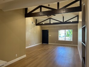 4753 Lemona Ave in Sherman Oaks, CA - Building Photo - Building Photo