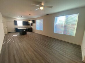 6781 Jujube Ln in Sacramento, CA - Building Photo - Building Photo