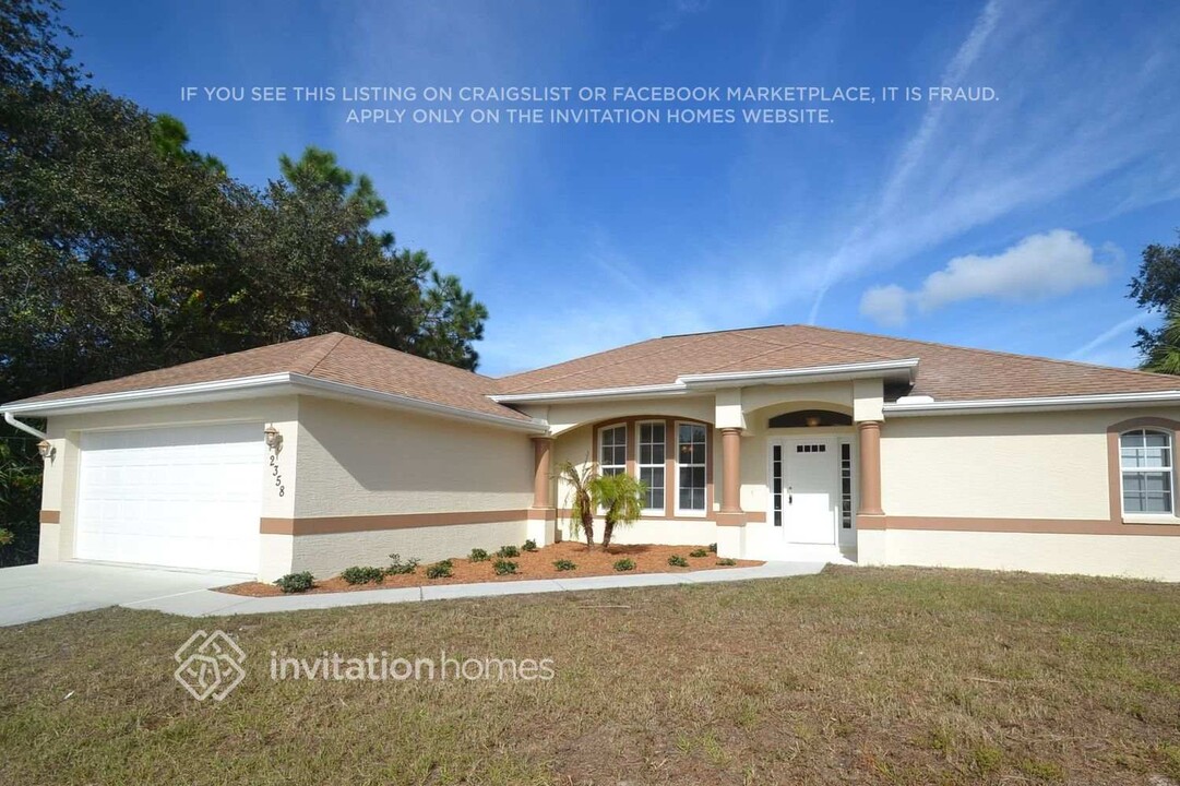 2358 Jameson Ave in North Port, FL - Building Photo