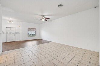 2456 SE 19th Ct in Homestead, FL - Foto de edificio - Building Photo