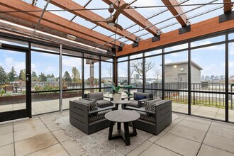 The Hayes on Stone Way in Seattle, WA - Foto de edificio - Building Photo