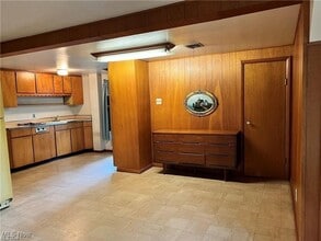 8581 Fair Rd in Strongsville, OH - Building Photo - Building Photo