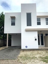 2627 SW 29th Pl in Miami, FL - Building Photo - Building Photo