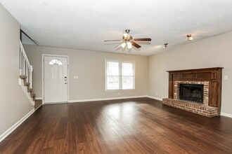 2215 Leeds Ct in Murfreesboro, TN - Building Photo - Building Photo