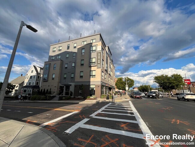 1 Everett St, Unit 201