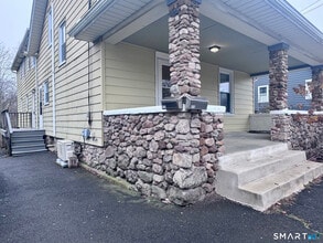 85 Ivy St in Branford, CT - Building Photo - Building Photo