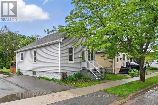 26 Hamilton St in St Catharines, ON - Building Photo - Building Photo