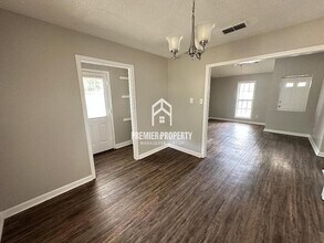 4521 W Fawn Hollow Cir in Memphis, TN - Building Photo - Building Photo