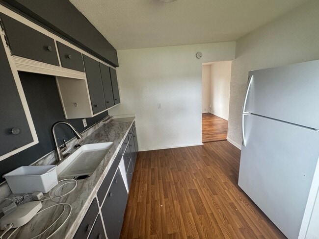 1153 Oregon St in Waterloo, IA - Foto de edificio - Building Photo