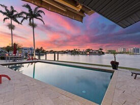 621 Belle Isle Ave in Belleair Beach, FL - Building Photo