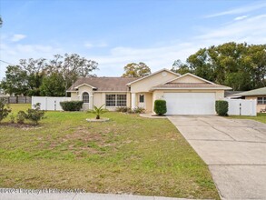 1335 Bentley Ave in Spring Hill, FL - Building Photo - Building Photo