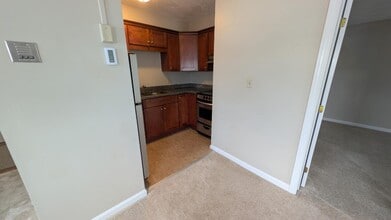 34 Central St, Unit #9 in Ipswich, MA - Foto de edificio - Building Photo