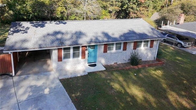 2356 Wynona Dr SE in Marietta, GA - Building Photo - Building Photo