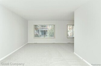 946 N Adams Rd, Unit Unit 1 in Birmingham, MI - Building Photo - Building Photo