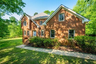 219 Deerhill Dr in Bogart, GA - Building Photo - Building Photo